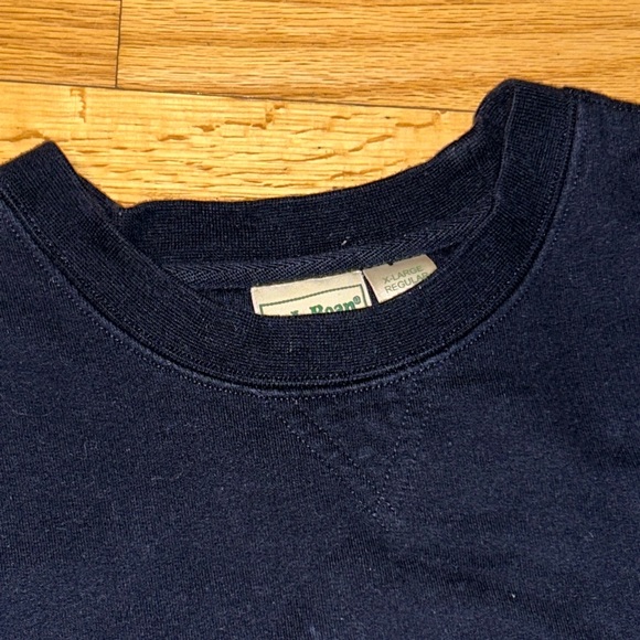 Vintage L.L. Bean Spellout Crewneck - Picture 4 of 8